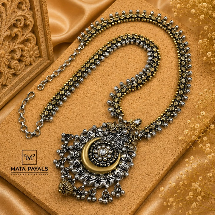 Sophisticated Kundan Long Hara