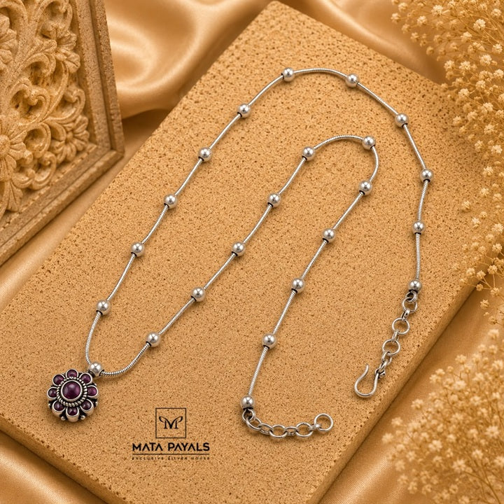 Simple Floral Pendant Chain