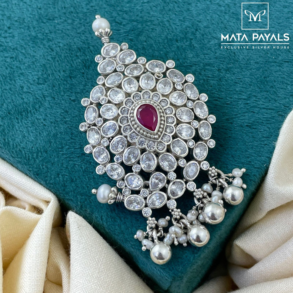 Ravishing Silver Pendant