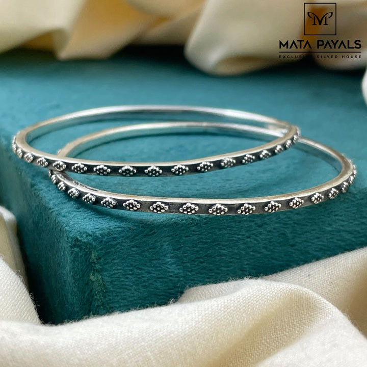 Simple Oxidised Bangle