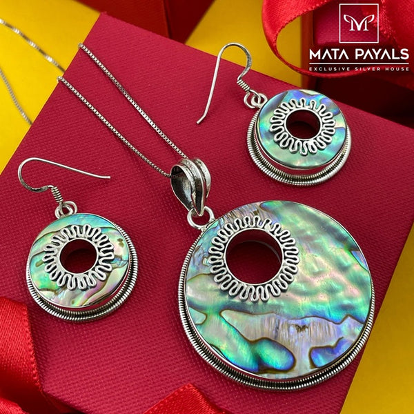 Dazzling Mop Pendant Set