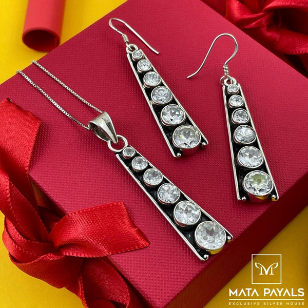 Fancy Oxidised Cut Stone Pendant Set