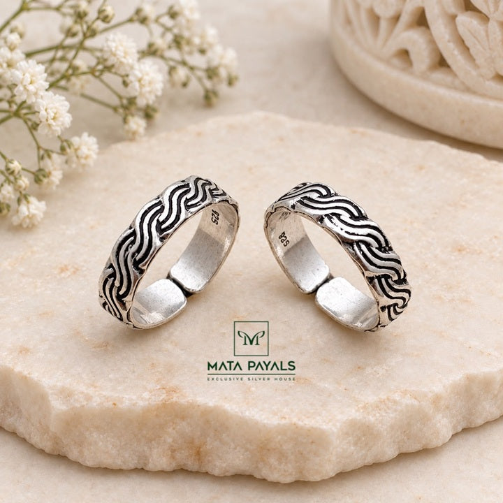 Classy Oxidised Toe Ring
