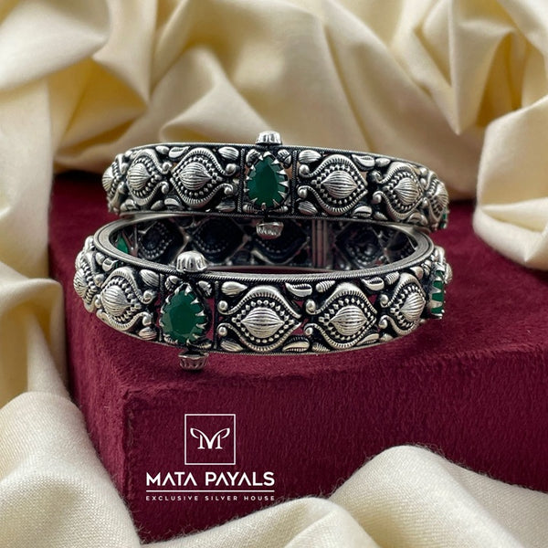Impressive Oxidised Bangle