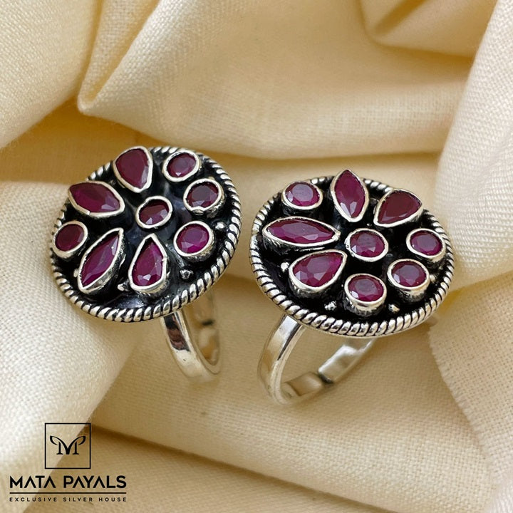 Beautiful Red Stone Toe Ring