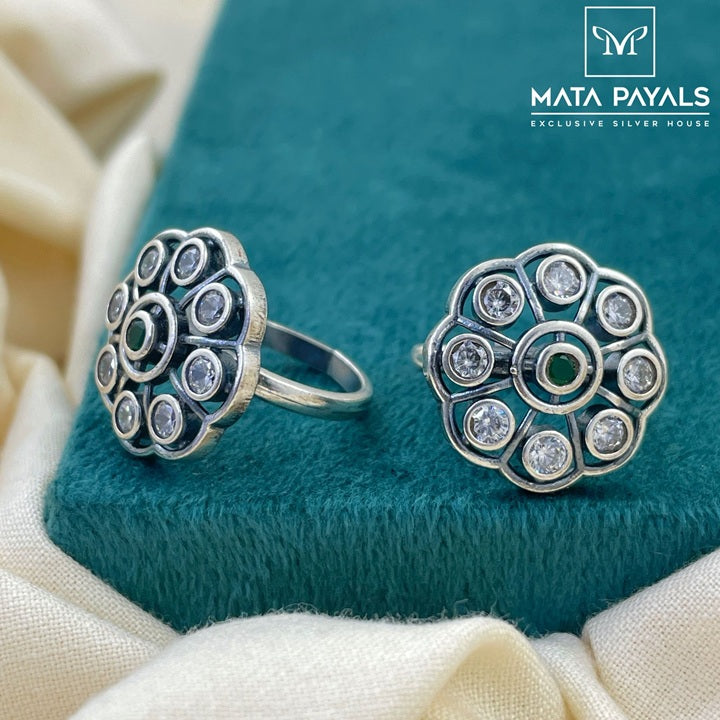 Classic Cut Stone Toe Ring
