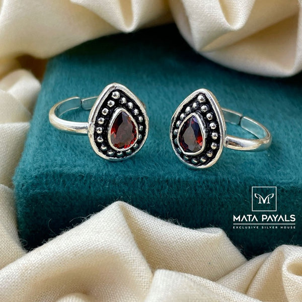 Elegant Oxidised Toe Ring