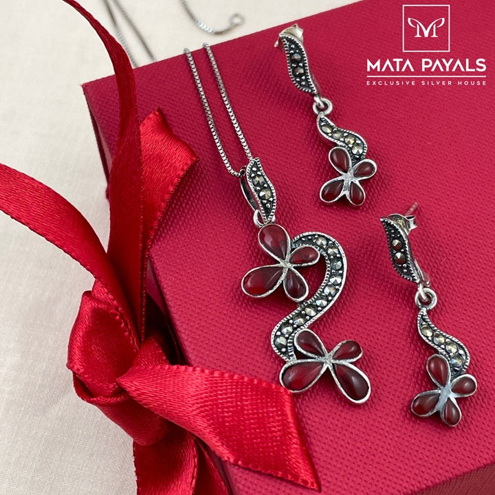 Pretty Marcasite Pendant set