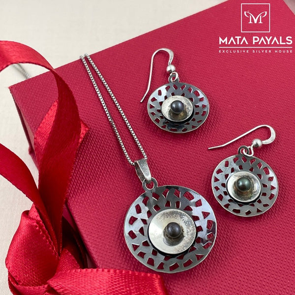 Fancy Pendant set