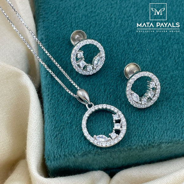 Fancy Zircon Pendant Set