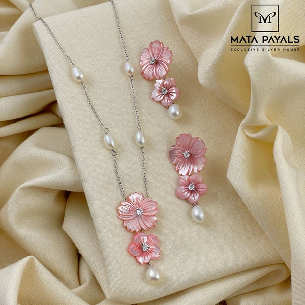 Crazy Floral Pendant Set