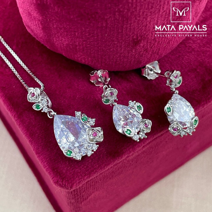 Cute Zircon Pendant Set