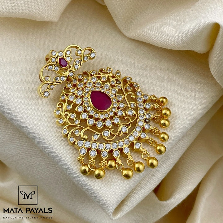 Gold Polish Cut Stone Pendant