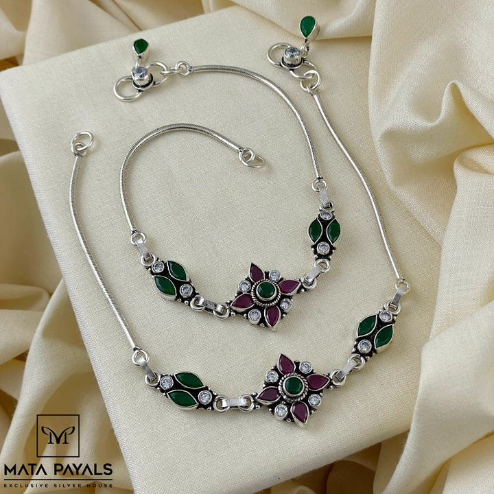 Stylish Green Anklet