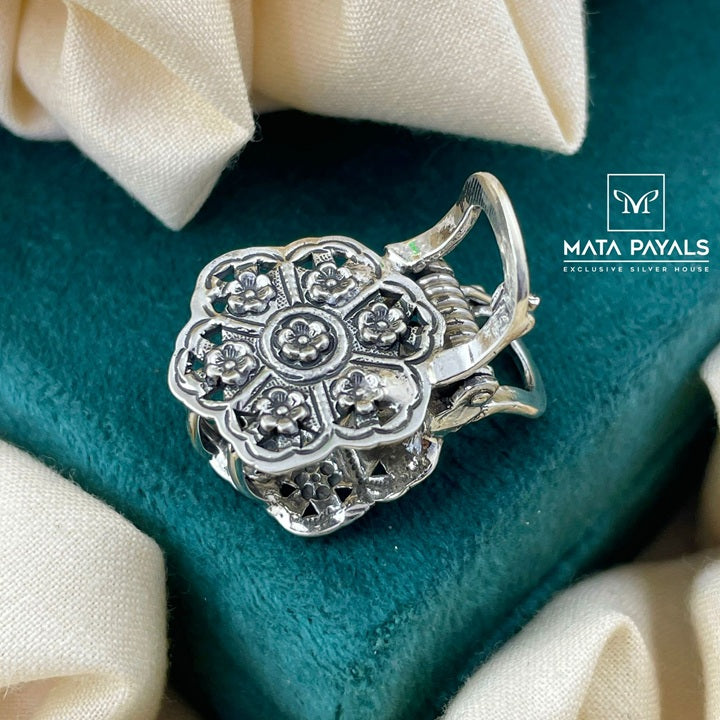 Impressive Oxidised Clip