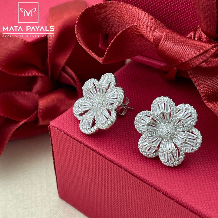 Ravishing Zircon Stud