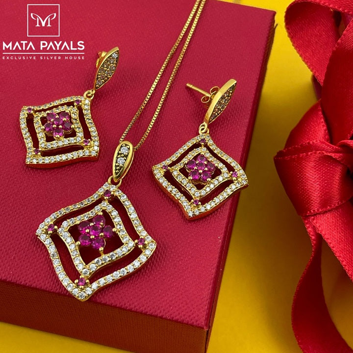 Gorgeous Zircon Pendant Set