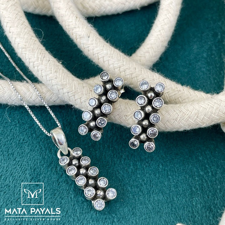 White Stone Pendant Set