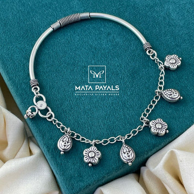 Fabulous Single Anklet