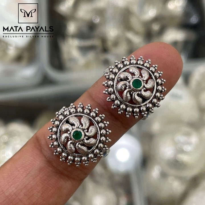 Unique Cut Stone Toe Ring