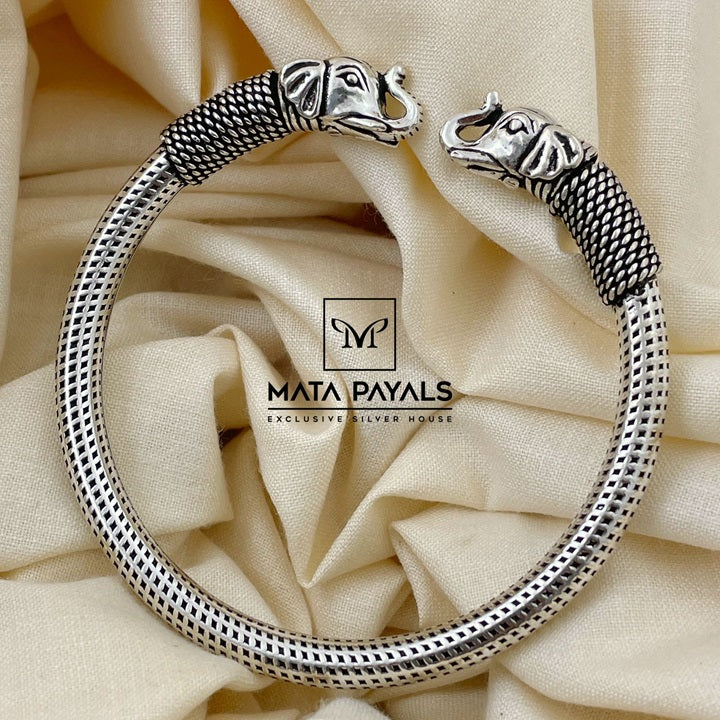 Royal Elephant Kada