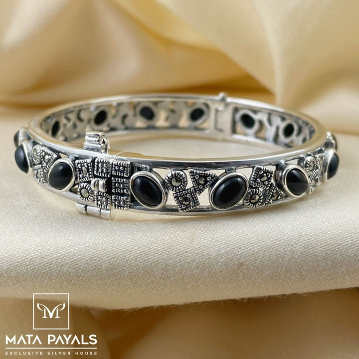 Black Stone Marcasite Kada