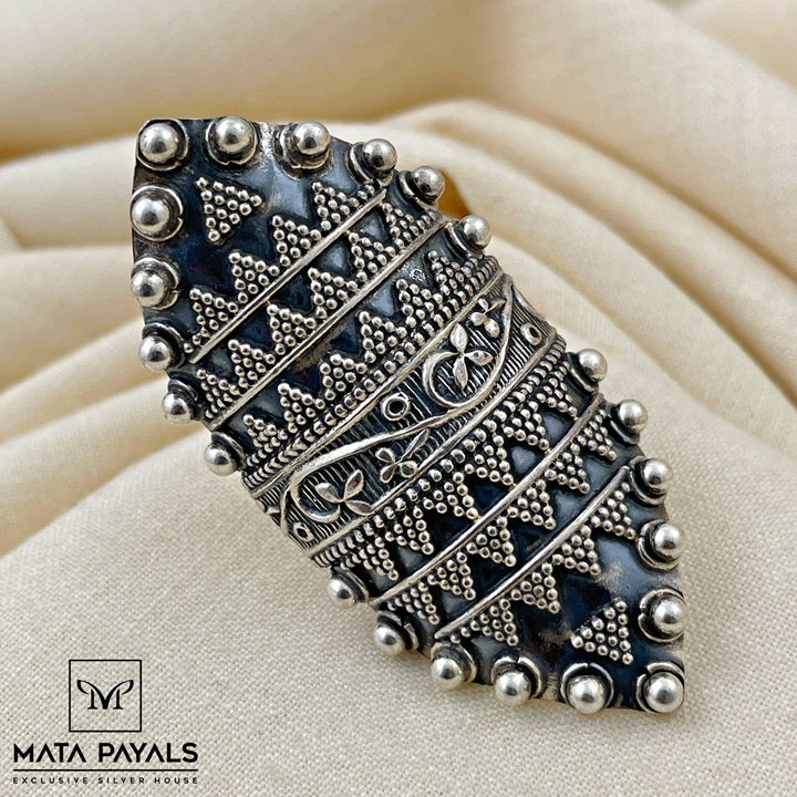 Unique Oxidised Finger Ring