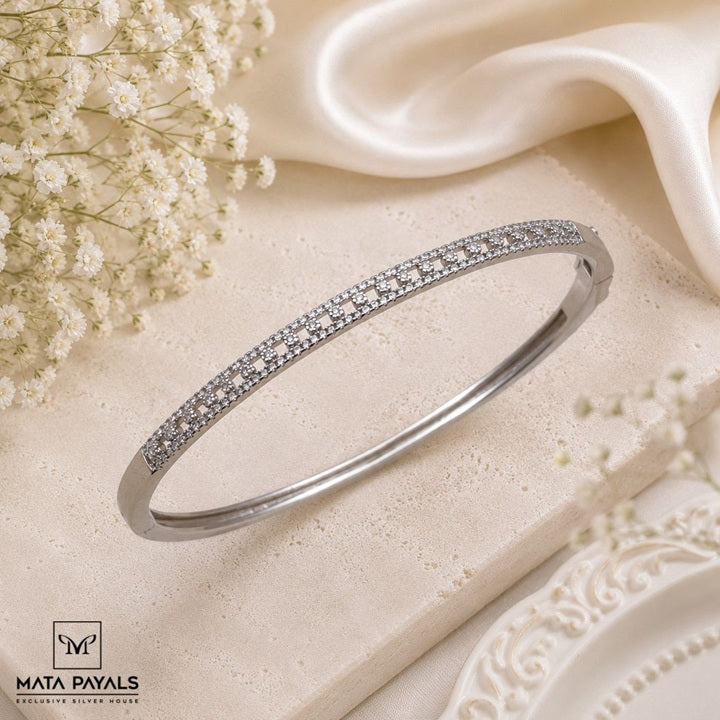 Creative Zircon Kada