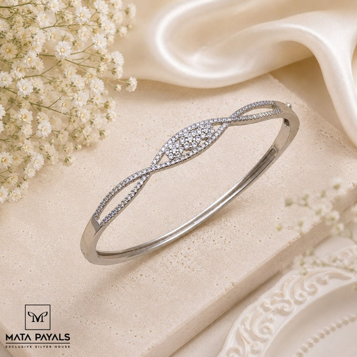 Designer Zircon Kada