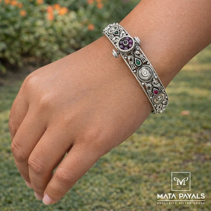 Mesmerizing Oxidised Bangle