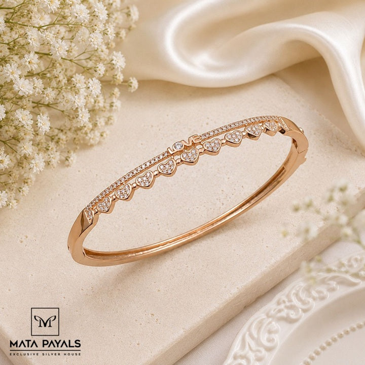 Zircon love Kada