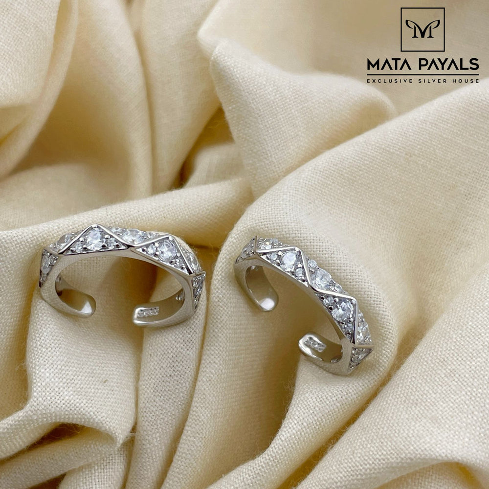Dazzling White Toe Ring