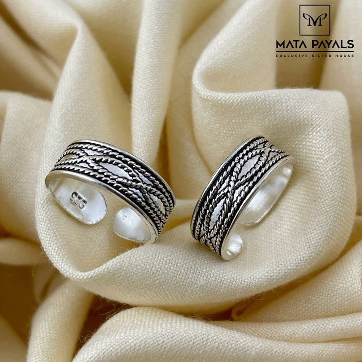 Fancy Design Toe Ring