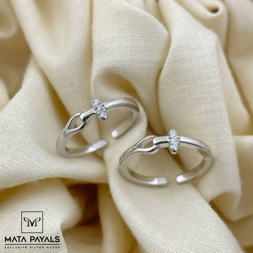Simple Zircon Toe Ring