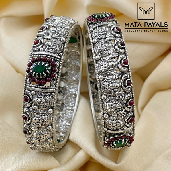 Exclusive Oxidised Bangle