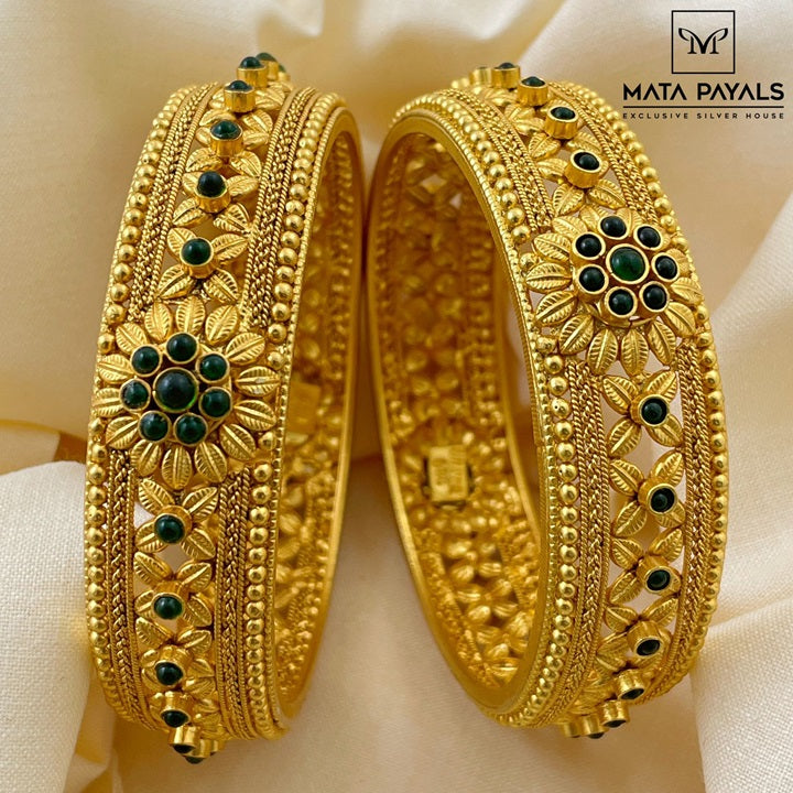 Exclusive Silver Bangle
