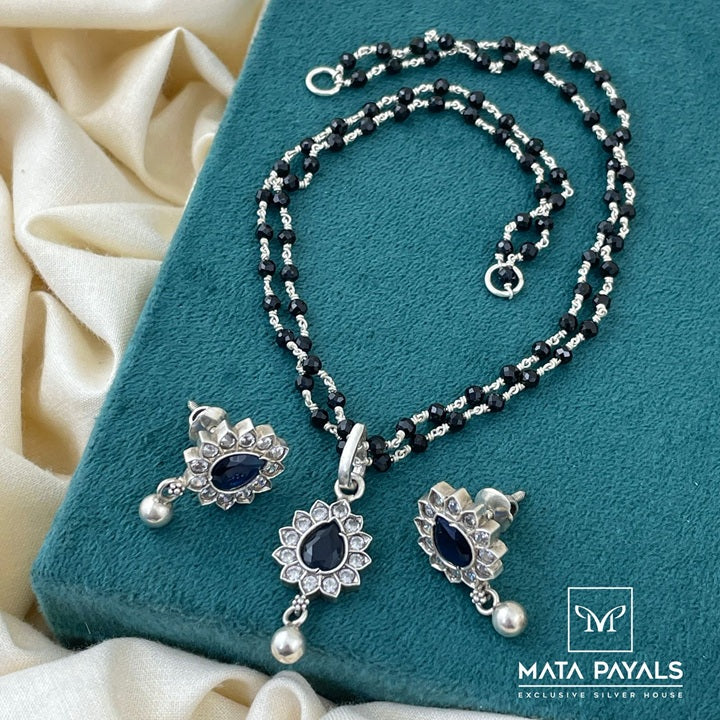 Fabulous Cut Stone Pendant Set