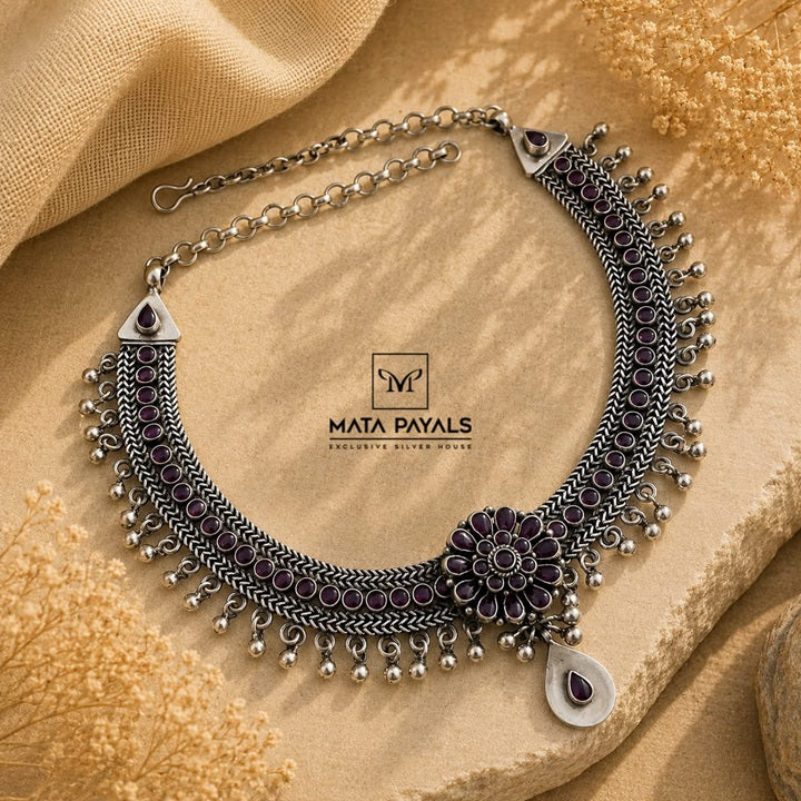 On Point Fire Floral Necklace