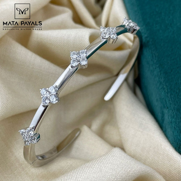 Fancy Zircon Kada