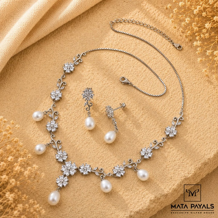 Shiny Zircon Necklace