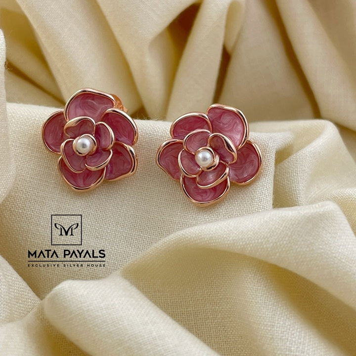 Mesmerizing Enamel Stud