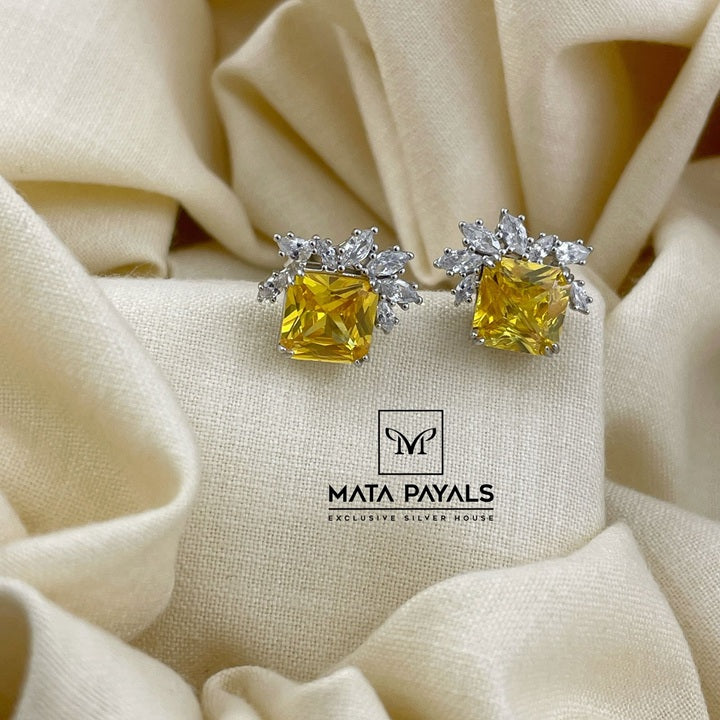 Sparkling Zircon Stud