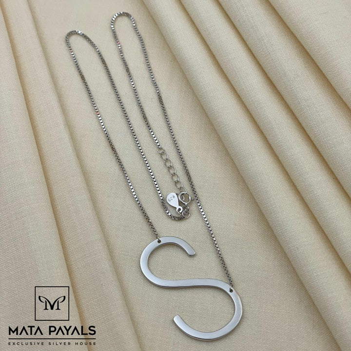 Alphabetic βSβ Silver Pendant Chain