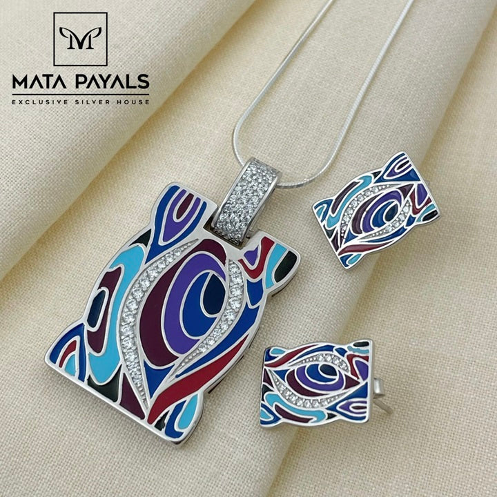 Attractive Pendant Set