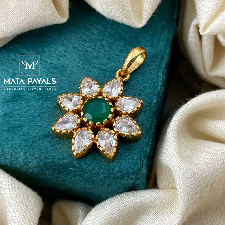 Sparkling Flower Pendant