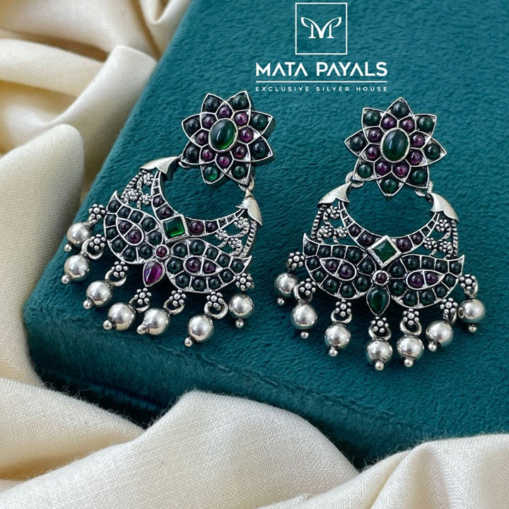 Prepossessing Mandala Oxidised Chandbali