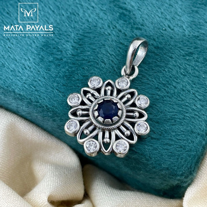 Stary Design Pendant