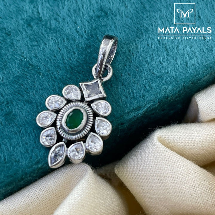 Simplified Green Pendant
