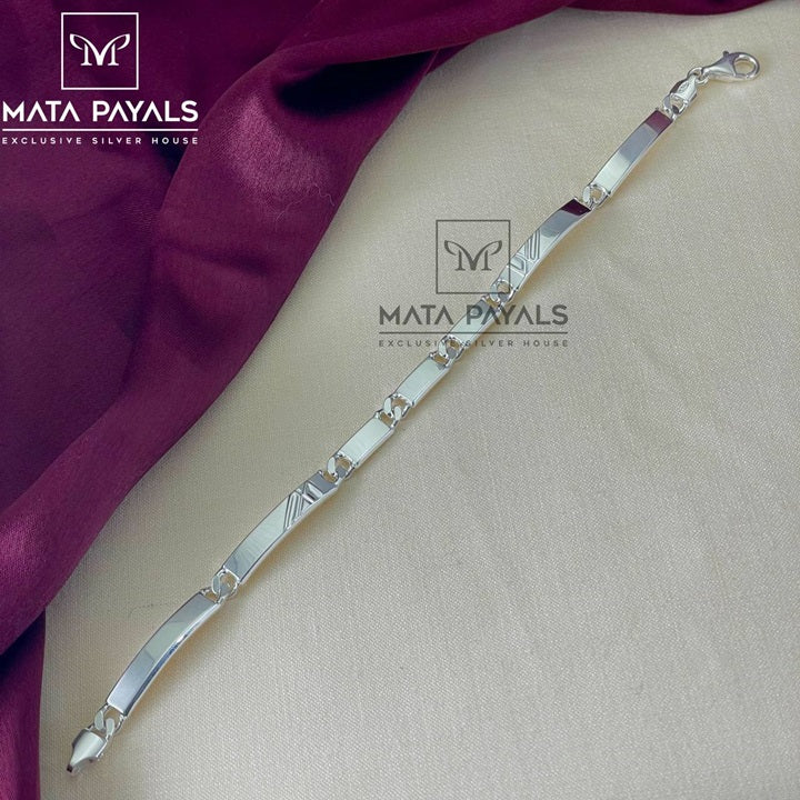 Sleeky Silver Men’s Bracelet