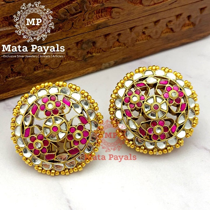 Stunning Kundan Floral Stud